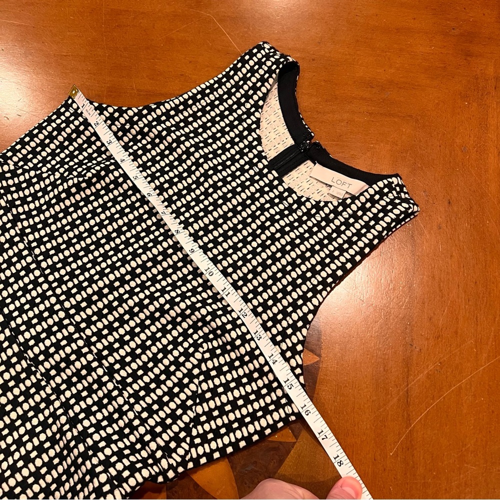 NEW $80 Ann Taylor LOFT Sleeveless Knee-Length Fit & Flare Dress Black Geo Print - Picture 13 of 16